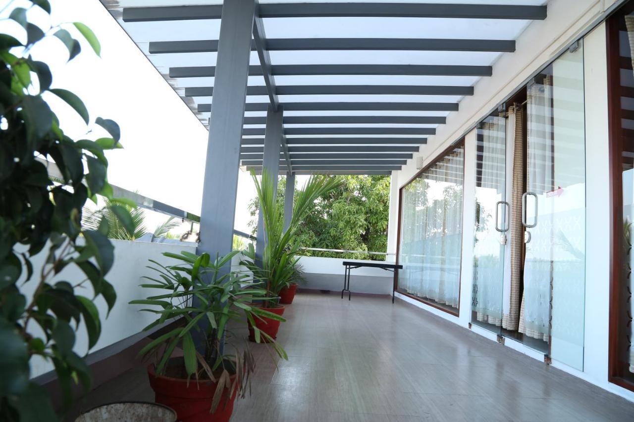 Hazmi Inn Perintalmanna Exterior foto